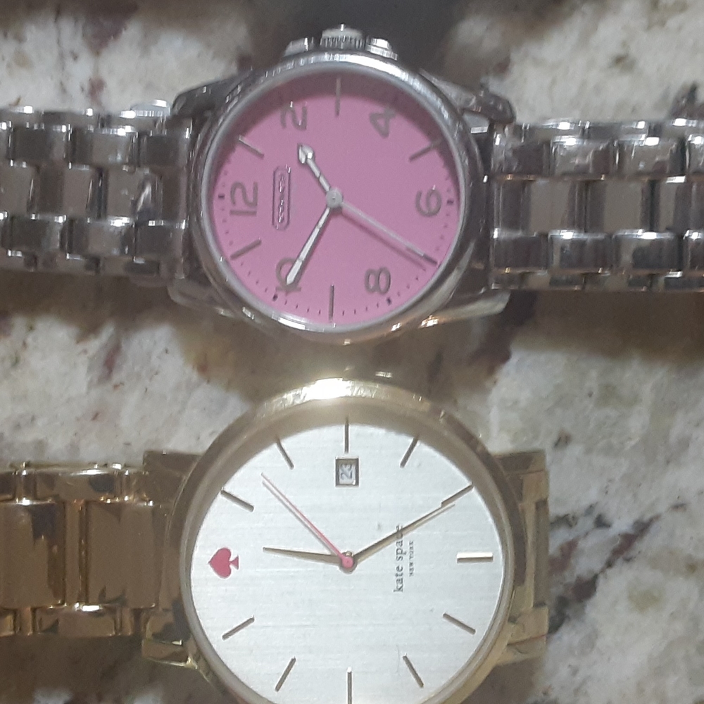 Lot of watches, earrings, and necklaces